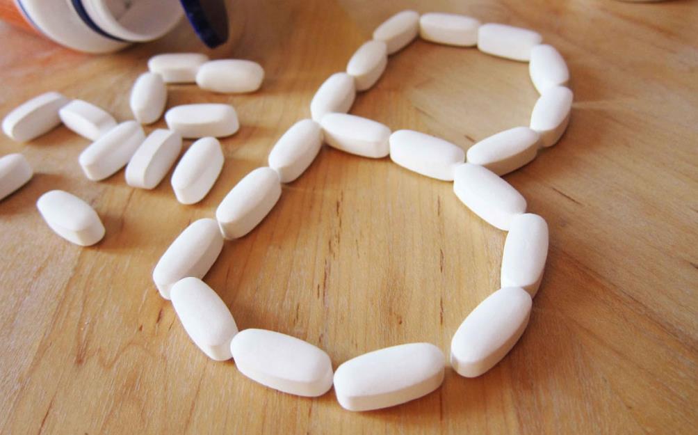 kak otrastit borodu vitamin b